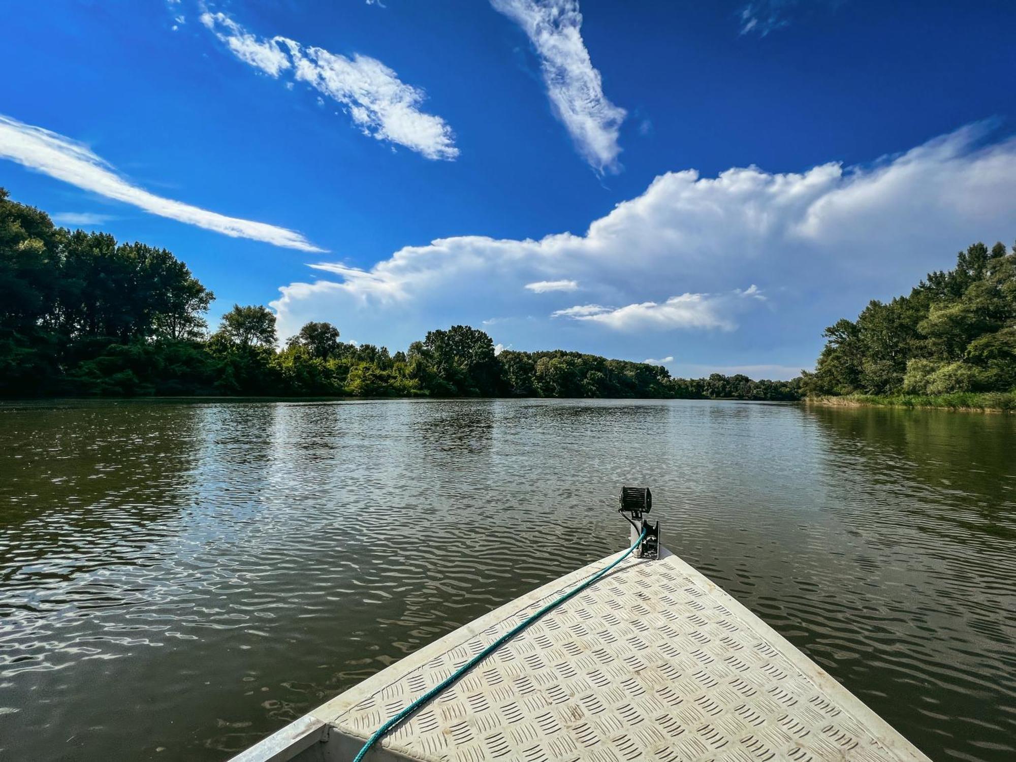 Lakohajo, Uszohaz - Tisza-To Hotel Tiszafüred Екстериор снимка